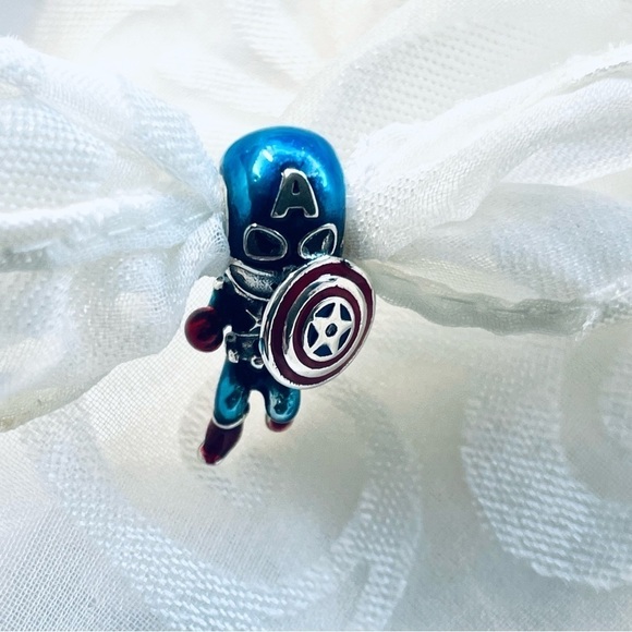 🛡️ NWOT Captain America  Charm – The Avengers⚡ - Picture 9 of 12